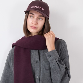Model with Marc O'Polo Black Cherry cap, styled with matching scarf and grey coat