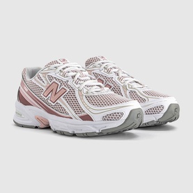 740 V2 Trainers