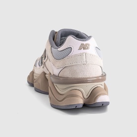 9060 Trainers