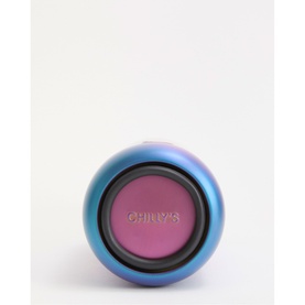 Chilly's reusable bottle lid in iridescent blue-purple with matte pink centre, viewed from above, showing branded cap detail.