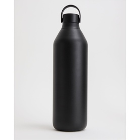 Chillys Water Bottle in Onyx black matte finish with loop handle lid, large single-wall insulated design