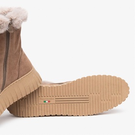 Brown suede ankle boot with shearling trim, chunky ribbed beige sole and Italian flag branding detail, sole view