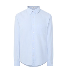 Gant Reg Shirt in Clear Sky, long-sleeve casual shirt with point collar and button placket, curved hem