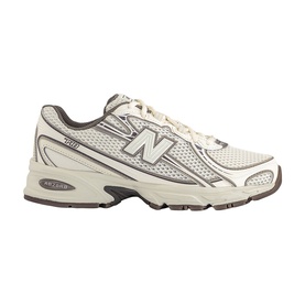 740 V2 Trainers