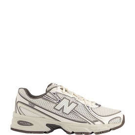 740 V2 Trainers
