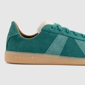Adidas BW Army trainer in Active Green suede with tonal stripe detail and gum rubber sole, cream lace detail