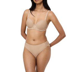 Model wearing Triumph Full Cup Bra in Skin, styled with matching briefs featuring lace trim detail at cups and sides.