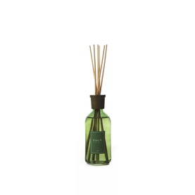 Culti Milano Green Th&eacute; Diffuser 500ml in green glass bottle with natural reed sticks and dark label