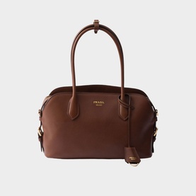 Signet Medium Leather Tote Bag