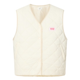 American Vintage cream quilted gilet with V-neckline, sleeveless cut, and pink logo badge on chest
