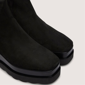 Marco Moreo boots in black suede, square toe, chunky black platform sole, close-up detail shot