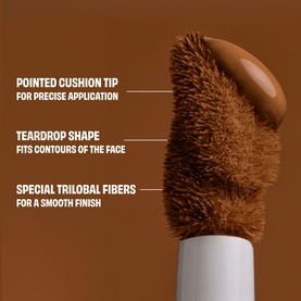 Benefit Porefessional Concealer in 1C READY, close-up of teardrop applicator tip with trilobal fibres for smooth, precise coverage.
