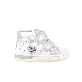 Primigi white high-top kids trainer with double velcro straps, heart and star appliqu&eacute; details, silver metallic trim, and cream sole.