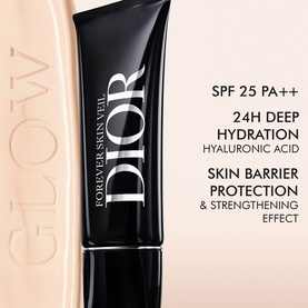 Dior Forever Skin Veil Glow makeup primer tube in soft beige tone, SPF 25 PA++, 24H hydration and skin barrier protection