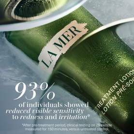 La Mer Best Sellers Skincare Gift Set green bottle on ice with 93% sensitivity reduction claim text overlay
