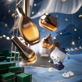 La Mer Genaissance De La Mer Anti-Ageing Skincare Gift Set displayed in a festive winter scene with a polar bear character and star lights.
