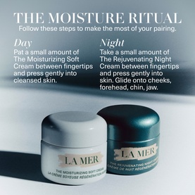 La Mer Day & Night Skincare Routine Gift Set featuring The Moisturizing Soft Cream and Rejuvenating Night Cream, with usage steps guide