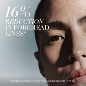 Close-up of model's face with text overlay stating 16% reduction in forehead lines after 12 weeks, promoting La Mer Moisturizing Soft Cream Hydration