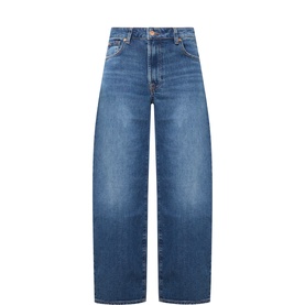 Bonnie Curve Tapered-Leg Jeans