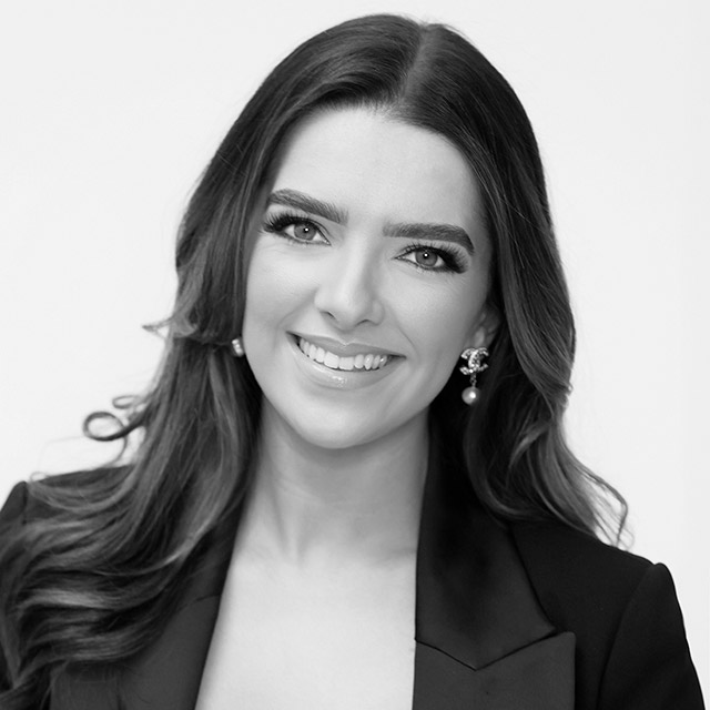 Headshot of Elena Costello