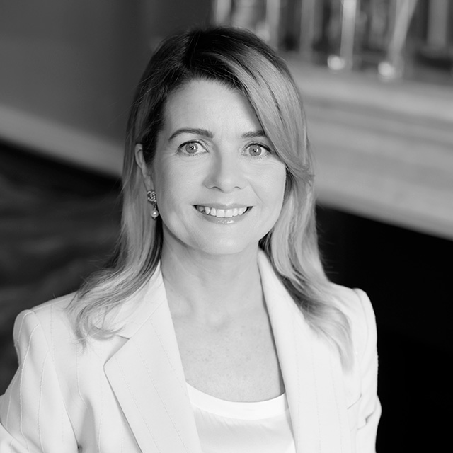 Headshot of Lisa Doyle